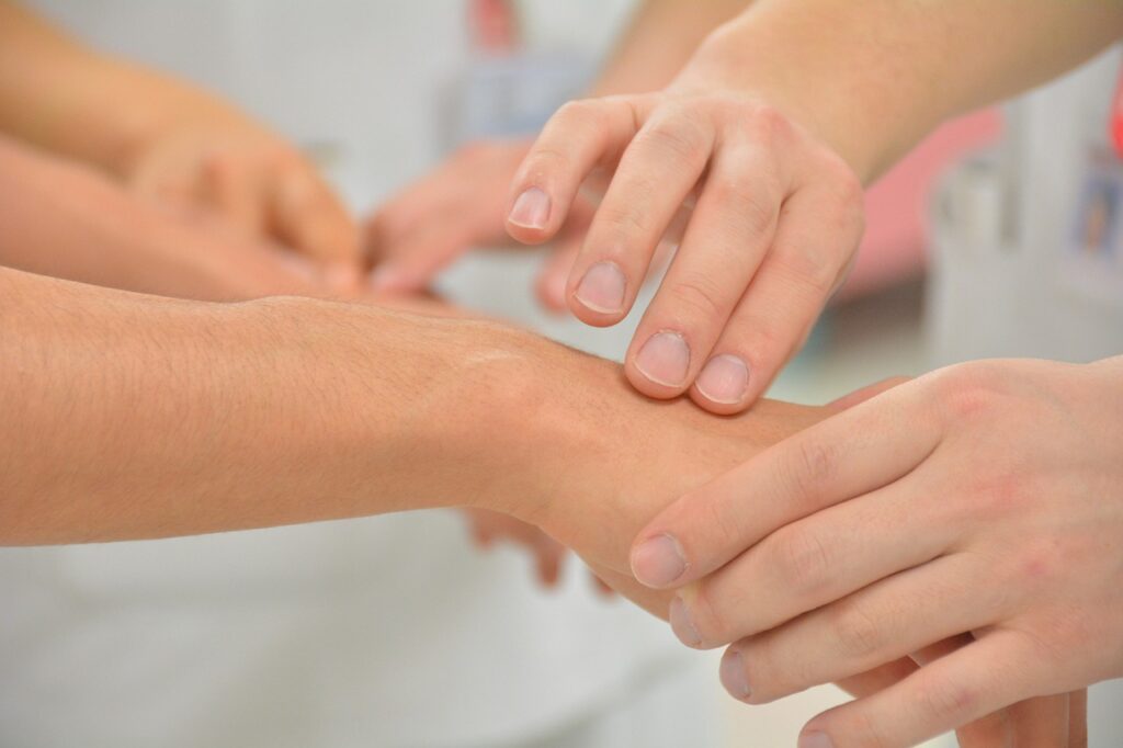 pulse, hand, health care workers